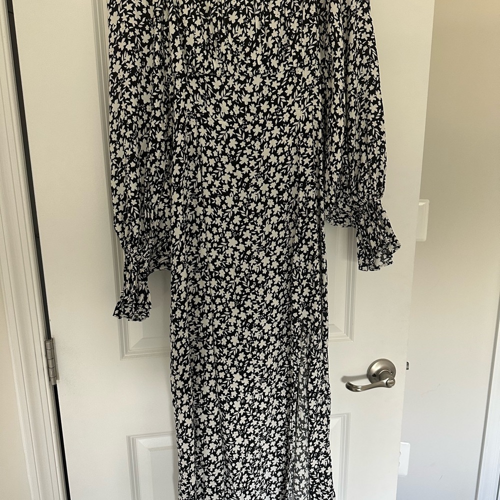 & Other Stories Black and White Double Puffed Sleeves Maxi Dress - Picture 5 of 7